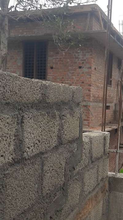 Wall up to roof level for a residential building