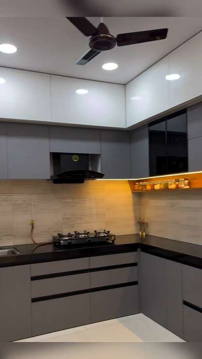 best Modular kitchen design ❤️

#InteriorDesigner  #hibainteriors  #ModularKitchen