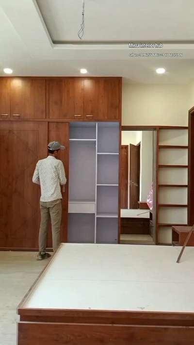 #WardrobeDesigns  #SlidingDoorWardrobe  #woodenmica  #InteriorDesigner  #HomeDecor  #WallDecors  #LUXURY_INTERIOR  #ModularKitchen  #modularwardrobe  #ModernBedMaking  #Modularfurniture work karane ke liye contact kare 
whats.+919625506863
call.+917060375916 Saquib Mirza