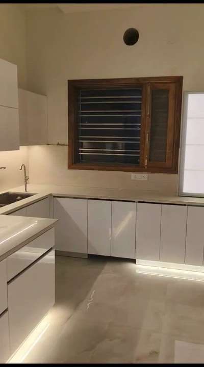 #ModularKitchen  #Modularfurniture  #reeels  #fullmodulerkitchen_  #furnished  #furniture   #InteriorDesigner  #KitchenInterior  #Architectural&Interior  #interiorcontractors  #interiores