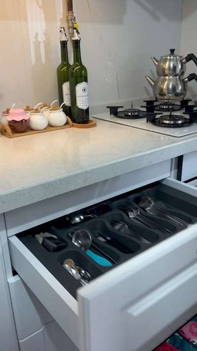 European Kitchen Cup Handles 👍👌
#ModularKitchen