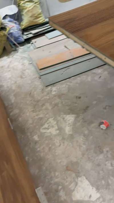 Output soon 
Regal interio