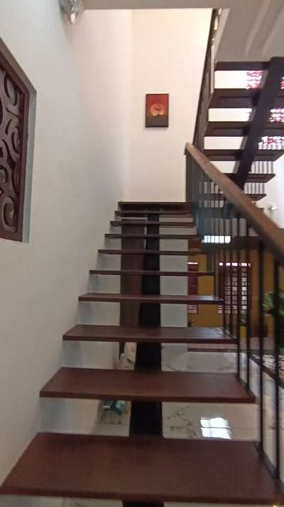 🏠WOODEN STAIR 🏠INTERIOR 🏠
#InteriorDesigner
#interiorpainting
#StaircaseDecors
#woodenstairsdesign
#HouseDesigns
#HouseConstruction
#Ernakulam
#hometour
#architecturedesigns