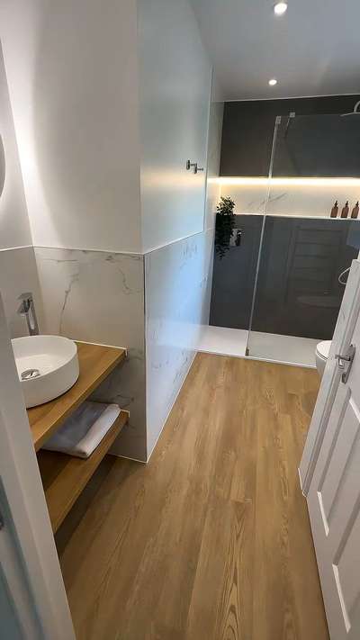 നിങ്ങളുടെ ബാത്ത്‌റൂം എലഗൻസ് ഒരു ലുക്കിൽ 

വെളുത്തതും ഗ്രേ ഹൈലൈറ്റുകളും ചേർന്ന വാൾ ടൈൽസ്, വുഡൻ തീം ഫ്ലോറിംഗ്,
ടേബിൾ ടോപ്പ് ബേസിനും വാൾ ഹങ്ങ് ക്ലോസറ്റും ചേർന്ന ഈ ഡിസൈൻ ലുക്കിൽ
ഒരു ആധുനികതയും ശുദ്ധിയും നിറഞ്ഞ ആകർഷണം.

ക്രോം ഫിനിഷ് ബാത്ത്‌ഫിറ്റിംഗ്സും LED മിററും ചേർന്നാൽ
ബാത്ത്‌റൂം ഒരു ലളിതമായ സ്പേസിൽനിന്ന് ലക്സറി ഫീലിലേക്ക് മാറും.

നിങ്ങളുടെ ബാത്ത്‌റൂമിനായി സ്റ്റൈലും ഗുണമേന്മയും ഒരുമിച്ച് ആഗ്രഹിക്കുന്നുവെങ്കിൽ,
ശരിയായ Sanitaryware & Bath Fittings തിരഞ്ഞെടുക്കുക — ദീർഘകാല ഭംഗിയുടെയും സൗകര്യത്തിന്റെയും അടിസ്ഥാനം അതാണ്.

📞 കൂടുതൽ ഡിസൈൻ ആശയങ്ങൾക്കും ഉൽപ്പന്ന വിവരങ്ങൾക്കുമായി
👉 Blue North നെ ബന്ധപ്പെടൂ!

#BlueNorth #BathroomDesign #ModernBathroom #Sanitaryware #BathroomIdeas #LuxuryBathroom #WallHungCloset #TableTopBasin #BathFittings #BathroomStyle #HomeDesign #KeralaHomes #BathroomInspiration