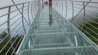 #glassbridge
#vagamon 
#vagamonglassbridge
#cantileverglassbridge
#fabglassworks
#glassshop
