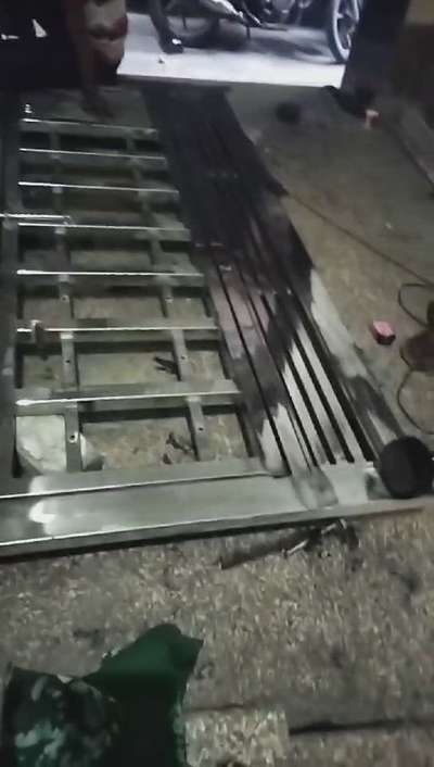 steel dust free polish 304 clean your gate like a mirror  #jindal304 #jsl #jindal #polish   #Pipes   #clean