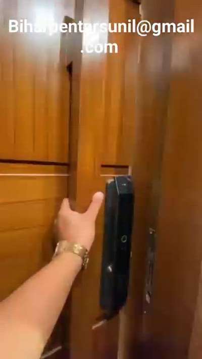 रॉयल पेंट कर रहे हैं