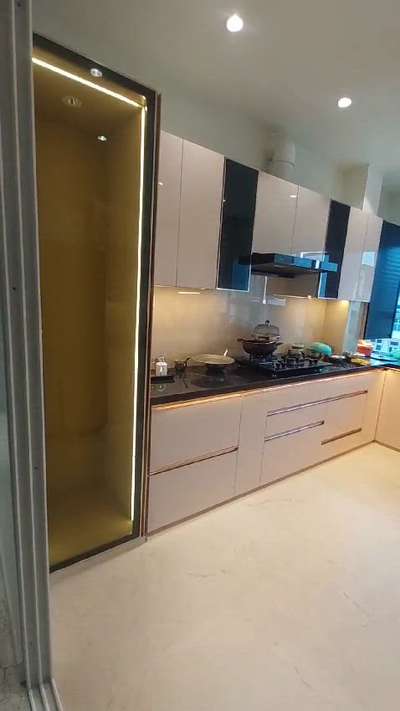 #ClosedKitchen  #LargeKitchen  #KitchenIdeas  #LShapeKitchen