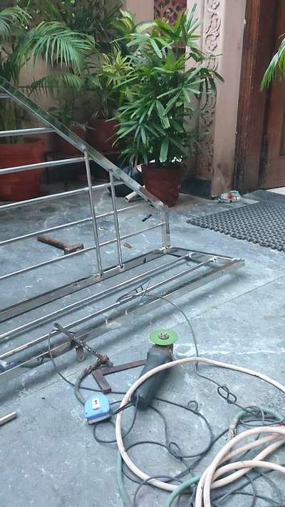 steel farming Railing balcony. covering work.save and strong 💪🏻. bismillahfabrication welding work 🙏🏻.
watsapp kare 👉🏻 📞 
.
.
.
.
.
.
 #steeldoors  #steelwork  #steelgarden  #stainlessSteelkitchens  #steelalmirah  #railling  #steelrailing  #koloapp  #kolofolowers  #kolomaterials  #kolokitchen  #koloviral  #kolopost  #kolotrendingvideo  #explore  #virel  #video  #reels  #reelsforyou  #foryou  #bismillahfabricationweldingwork
