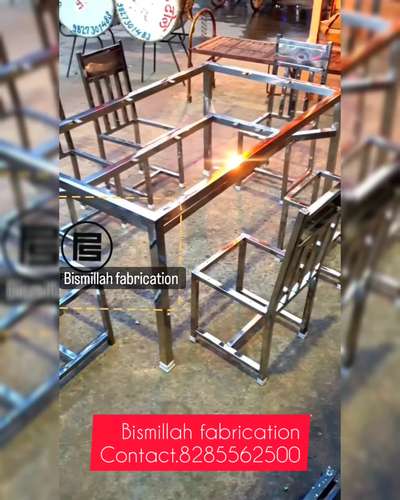 dinner table👉for  ss steel 304...
bnawaayee ✌️ Bismillah fabrication apke nazdeek jamna paar luxmi nagar khureji Krishna Nagar ..
contact number 👉 8285562500
.
.
#koloapp #trendingkollam #viewsimilar #trendingreels😍😍 #trendyinterior #HomeDecor #koloapppurchase #DiningTable