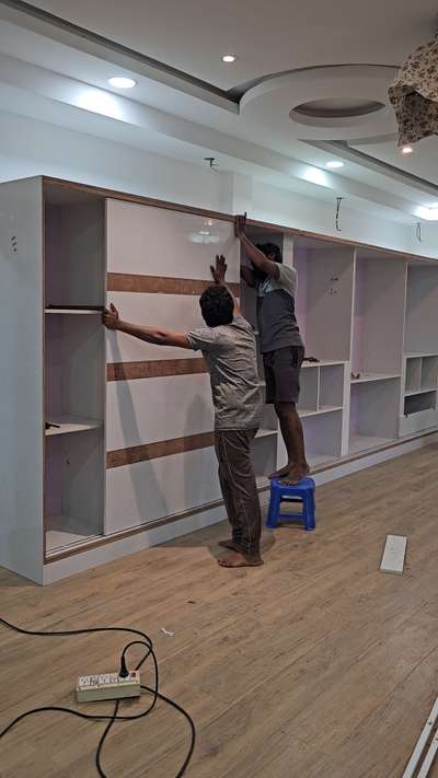 19 '  #SlidingDoorWardrobe  #5DoorWardrobe  #premiumquality  #micalaminates  #plywoodfactory  #plywoodinterior  #architecturedesigns  #Architectural&Interior  #Architect #best_architect  #intetrior  #intetiordesign  #working  #kollam_construction  #HouseRenovation  #LUXURY_INTERIOR  #