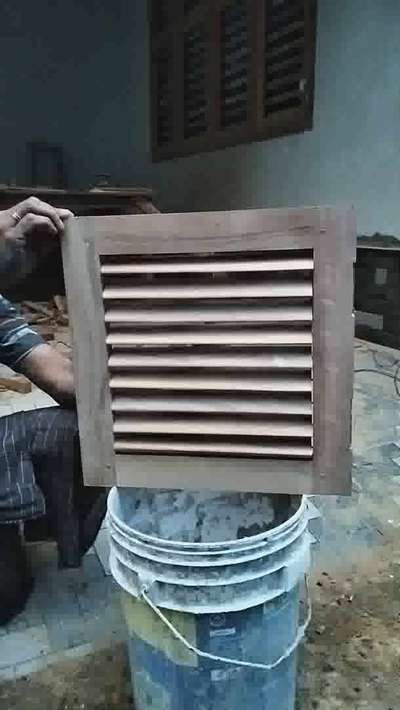 LOOVERS WINDOW FRAME