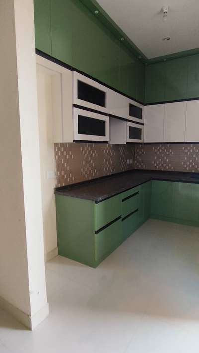 Modular kitchen #LShapeKitchen  #LargeKitchen  #ModularKitchen  #KitchenCabinet