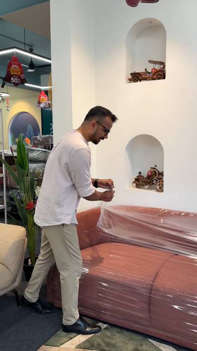 Trending curve Shape സോഫ കണ്ടാലോ 😍 

 #sofadesign  #curveshapesofa  #trendingdesign  #fayizroomy  #creatorofkolo