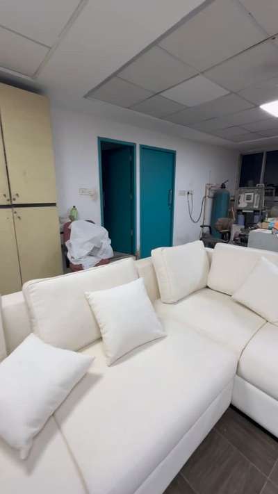 For such amazing &premium quality work .Please connect with us #LUXURY_SOFA  #InteriorDesigner  #interiorwork  #customisedfurniture  #LUXURY_INTERIOR  #luxurydesigninterior