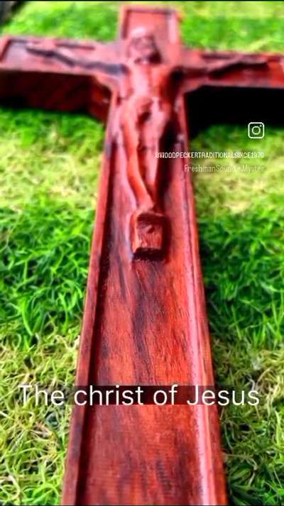 #jesus wooden carving 
8891990024