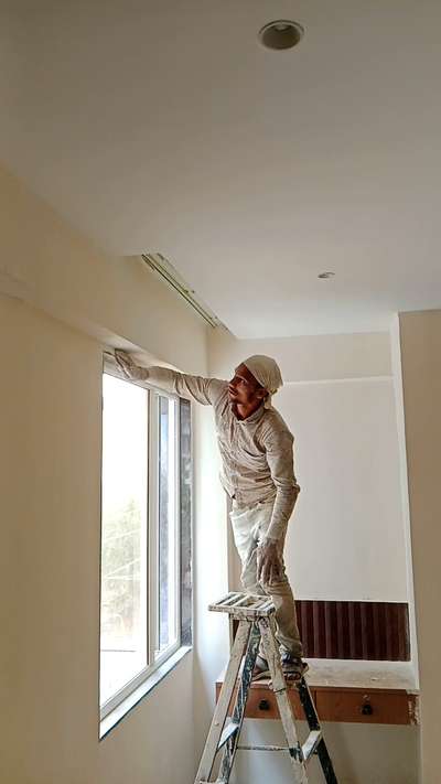 Putty Ghiste Hue Indore Ke Painter