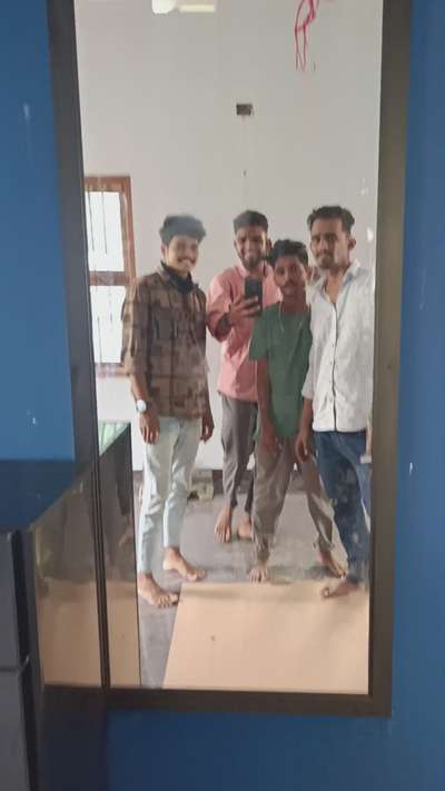 💯 professional workers 💪🏻

 #InteriorDesigner #4DoorWardrobe #HouseDesigns