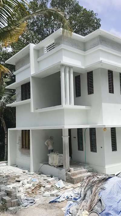 #വീടിന്റെ പ്ലാസ്റ്ററിങ് കഴിഞോ 
 ഇനി ദിവസങ്ങളോ ആഴ്ചകളോ കാത്തിരിക്കണ്ട ഒരു ദിവസം കൊണ്ട് നിങ്ങളുടെ വീടിന് വെള്ള പൂശാം കേരളത്തിൽ എവിടെയും എത്ര വലിയ വീടും ഒരു ദിവസം കൊണ്ട് വൈറ്റ് സിമന്റ് സ്പ്രേ അടിച്ച് തരുന്നു
. പുട്ടി ഫിനിഷിങ്ങിൽ നിങ്ങൾക്ക് വൈറ്റ് സിമന്റ് അടിച്ചു തരുന്നു
.  ജനൽ പാളികൾ പ്ലാസ്റ്റിക് ഷീറ്റ് ഉപയോഗിച്ച് കവർ ചെയ്തതിനുശേഷം ആണ് ഞങ്ങൾ
വൈറ്റ് സിമന്റ് അടിക്കുന്നത്
. പ്ലാസ്റ്ററിങ്ങിൽ വരുന്ന വേസ്റ്റുകൾ ക്ലീൻ ചെയ്തതിനുശേഷം ആണ് ഞങ്ങൾ വൈറ്റ് സിമന്റ് സ്പ്രേ ചെയ്യുന്നത്
. ഏറ്റവും മികച്ച ബ്രാൻഡുകൾ വൈറ്റ് സിമന്റ് ആണ് ഉപയോഗിക്കുന്നത്
. വാട്ടർപ്രൂഫിംഗ് ഡോക്ടർ ഫിക്സിറ്റ്  മിക്സ് ചെയ്തതിനുശേഷം ആണ് ഞങ്ങൾ വൈറ്റ് സിമന്റ് അടിക്കുന്നത്
. വർക്കിന് വേണ്ടിയും  വർക്ക് സംബന്ധമായ എന്ത് സംശയങ്ങൾക്കും ഞങ്ങളുമായി ബന്ധപ്പെടുക
.
.
.

 #whitewashing##allkeralaservice##whitecimente##whitecementspray#palakkad #malapuram #Kozhikode #trishoor#kanoor#wayanadu#kaserkode#kollam #idukki #trivandrum #pathanamtitta #ernakulam #alapuzhawhitewashing##allkeralaservice##whitecimente##whitecementspray #malapuram