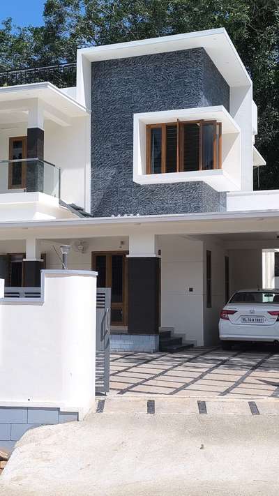 Completed Project
Trivandrum | Attingal | Nagaroor
2700SQFT
Construction | Interior | Landscape #HouseConstruction #Interior #civilcontractors