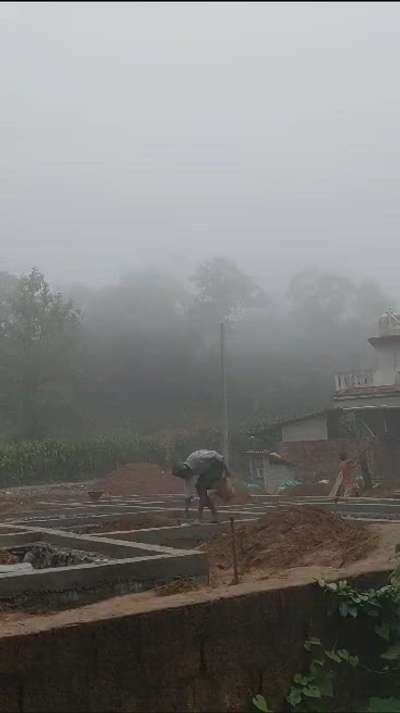 Mornings these days...
#mist #mistydays #mornings #mistymornings #worksite #workinprogress #ongoingsite #underconstruction #progressing #stepbystep #weather #naturemood #naturebeauty #naturelove #mananthavady #wayanad #keralahouses #keralaresidence #keralahomes #tropicalstyle #tropicalarchitecture #architecture