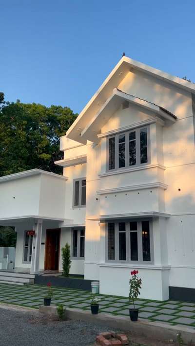 Project 🍃✨പരസ് ✨🍃
Design & construction - cre8 architects and engineers

Client :- Vipin Kumar
3BHK | 1724 sqrft
Location :- kollam thekkumbhagom
.
.
.
.
.

#KeralaStyleHouse #ContemporaryHouse #ContemporaryDesigns #architecturedesigns #Architect #architecturedesigns #Architectural&nterior #modernhome#kolo#3D #3d  #completed_house_construction