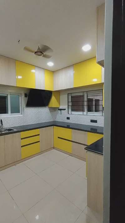 semi-modular kitchen 
for more contact us 
 #thedecorators  #HouseDesigns  #KitchenIdeas  #WoodenKitchen  #OpenKitchnen   #WoodenKitchen