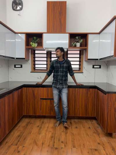 അലുമിനിയം പിവിസി കിച്ചൺ



 #aluminiumkitchan  #aluminumkitchencupboard  #kichenmodels 
 #TRISSUR