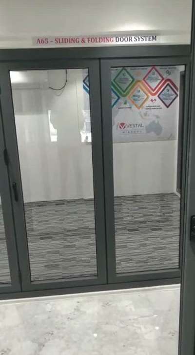 Aluminium sliding floding door