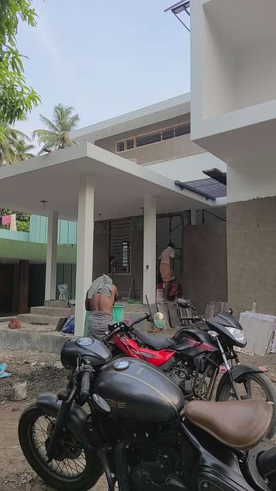 #CivilEngineer #avenuebuilders #guruvayoor #ContemporaryHouse #TraditionalHouse #ongoing site