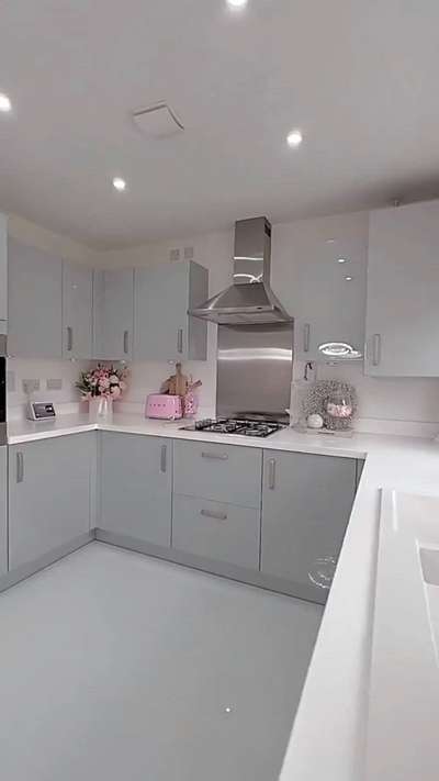 PERFECT KITCHEN DESIGN.
LIGHT COOLUR COMBINATIONS.

AMEZING