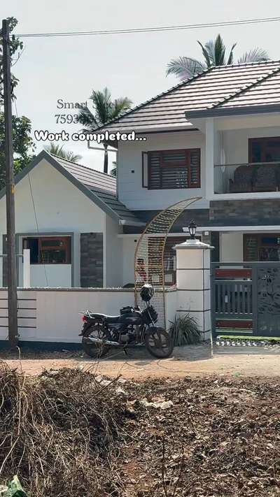 Completed....🫰  #Steel  #GlassStaircase  #glasshandrails  #Weldingwork  #fabrication_work  #InteriorDesigner  #new_home  #Contractor  #HouseConstruction  #KeralaStyleHouse  #hadwork