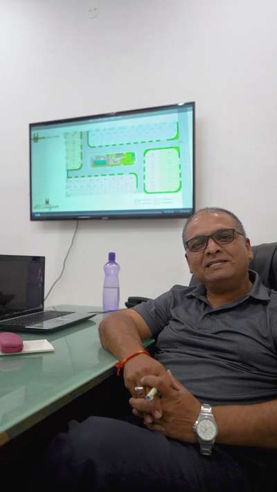 अगर आपको उदयपुर में घर लेना है अगर आपको भीड़भाड़ से अलग नेचुरल एनवायरमेंट में घर लेना है अगर आपको बड़े साइज का घर लेना है