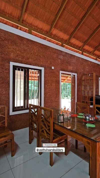 #Nalukettu #nalukettveddu #nalukettuarchitecturestyle #nalukettuhouseplan #TraditionalHouse #KeralaStyleHouse #keralahomeinterior #vettukallu #WoodenBalcony #nadumuttam