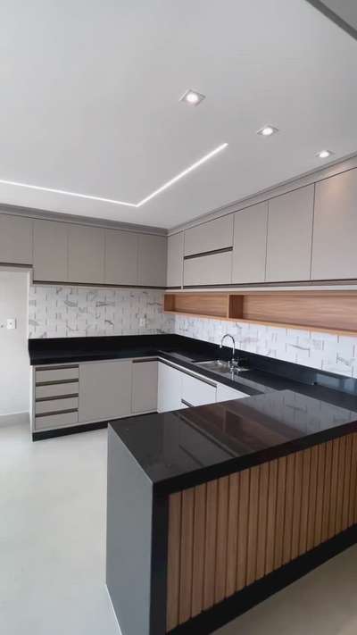 MASTER KITCHEN ❤️‍🔥 
 
#tarun_dt 
#dt_furniture 
#OpenKitchnen 
#ushapekitchen