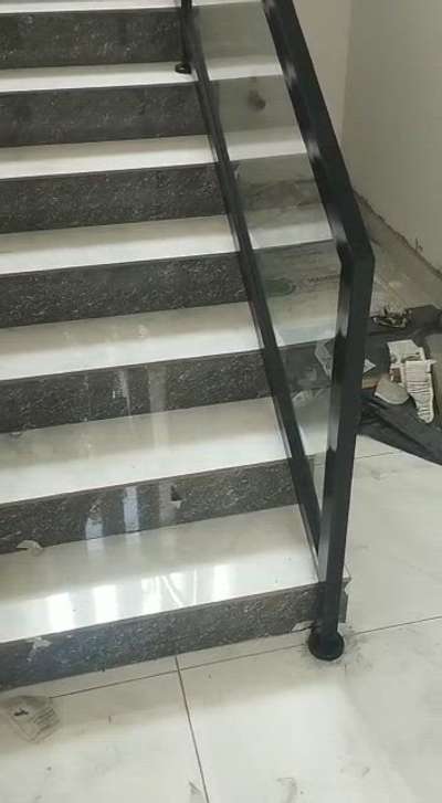 #StaircaseHandRail  #GlassHandRailStaircase  #toughenedpartition  #GlassDoors  #GlassDoor