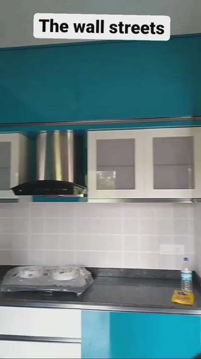 this is blue design kitchen fully used branded material in this kitchen..(The wall streets).  modular kitchen in noida and delhi NCR