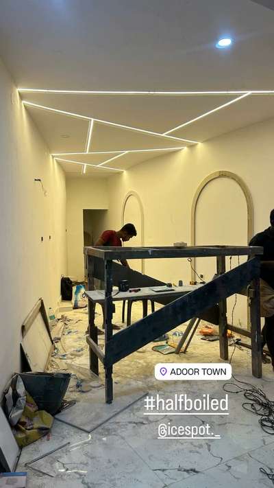 Ongoing project @adoor 
#gypsum #profilelight_ 
#icespot