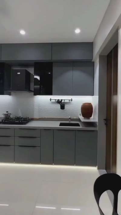 #KitchenIdeas  #WoodenKitchen  #KitchenCabinet  #ModularKitchen  #jaipuri  #jaipurcity