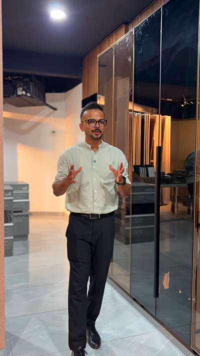 വൈറൽ വാർഡ്രോബ് 😱😱നിങ്ങൾ കണ്ടിട്ടുണ്ടോ 🤩🤩😍
#fayizroomy  #roomyinteriors   #bestinterior  #interiordesign  #MasterBedroom  #walkinhwardrobe  #wardeobe