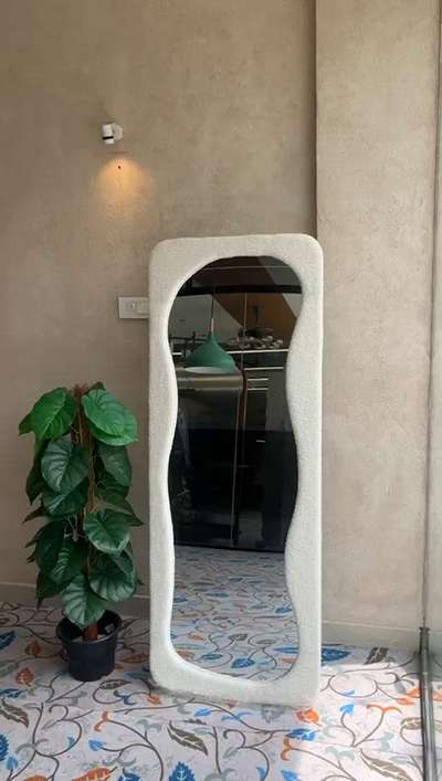 A mirror doesn’t just reflect you — it reflects your space’s soul.
#roomyfurniture  #mirrors  #standingmirror