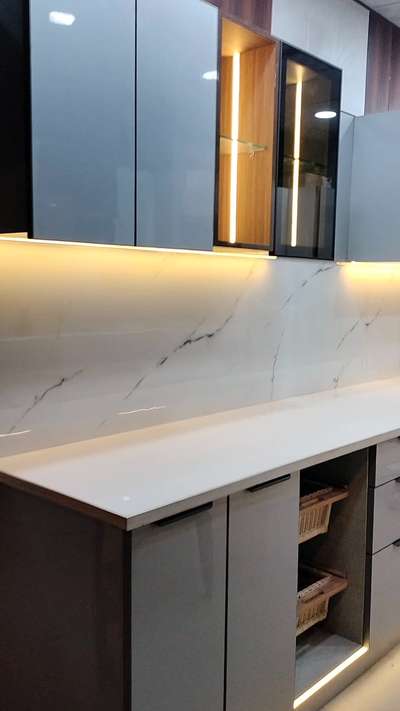 Sale kitchen #50% off# with installation # kitchen size 
(H 7' * L 12') with accessories# 
pantry#rolling shutter #plat holder #cutlery #g.t p.t # vikar basket# complete lighting