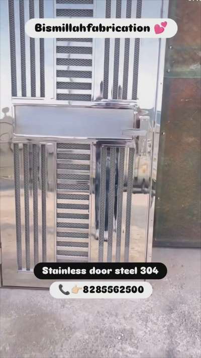 ss steel ralling with glass 👉😍

Bismillah fabrication welding work
.
contact me 📞 Watsapp 

 #trendig  #trendoffice  #SteelWindows  #steelrelling  #steelwork  #SteelRoofing  #ElevationHome  #modernageinteior  #bismillah