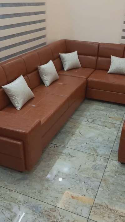 kallishery site 12 seat 
corner setty
u type