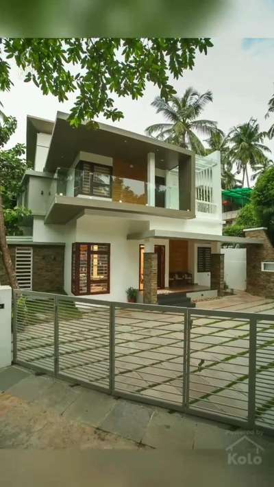 2276 Sq Ft | Calicut

Project Details
Total Area: 2276 Sq Ft
Ground Floor 1348 SqFt and First floor 928 SqFt
Budget: Around 65 - 70 Lakhs (NB: Not for sale)

Client Name: Varis
Location: Nadakkavu, Calicut

Design and Execution: corbel_architecture
Credits: @fayis_corbel

Branding Partner: Kolo App
@kolo.kerala