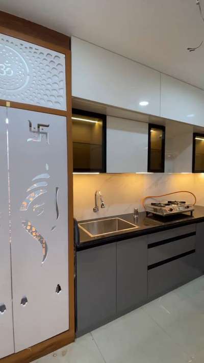 #ModularKitchen  #ClosedKitchen  #LargeKitchen  #inotech