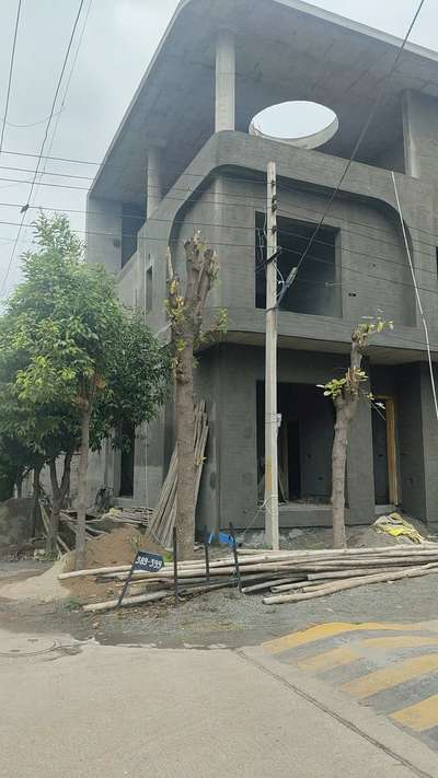 Project update construction going in Yamuna Enclave , Panipat... 
 #Architect #Buildingconstruction #besthome #best_architect #Best_designers #Architectural&Interior #architecturedesign  #architecturedesigners #InteriorDesigner #corner #civilconstruction #civilwork #frontElevation #frontview #3d #3dmodeling #Plaster
