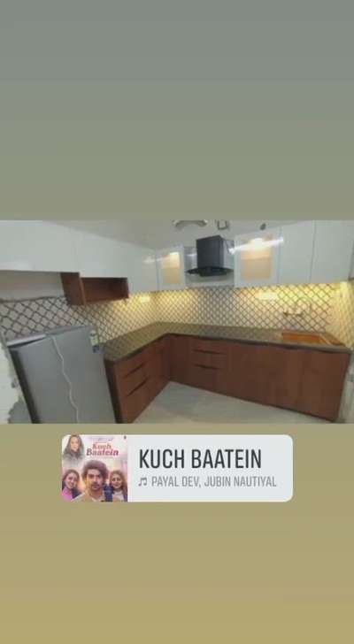 modularkitchendesignJaipur #kitcheninteriors design #LargeKitchen video #modular kitchen design #KitchenIdeas  #hi glossy mica kitchen design #acrylic mayka kitchen design #acrylic sheet #