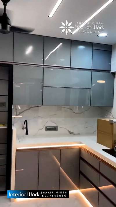 #ModularKitchen #LargeKitchen #LShapeKitchen #wadrobes #SlidingDoorWardrobe #MasterBedroom #drawingroom #DressingTable #wallpaneldesign #wallmirror #allwork furniture karane ka liye contact kare 8077543050