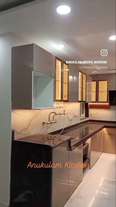 Elegant designer Kitchen  #ModularKitchen  #KitchenIdeas  #kitchendecor  #KitchenDesigns #jaipur #jaipurinteriors #